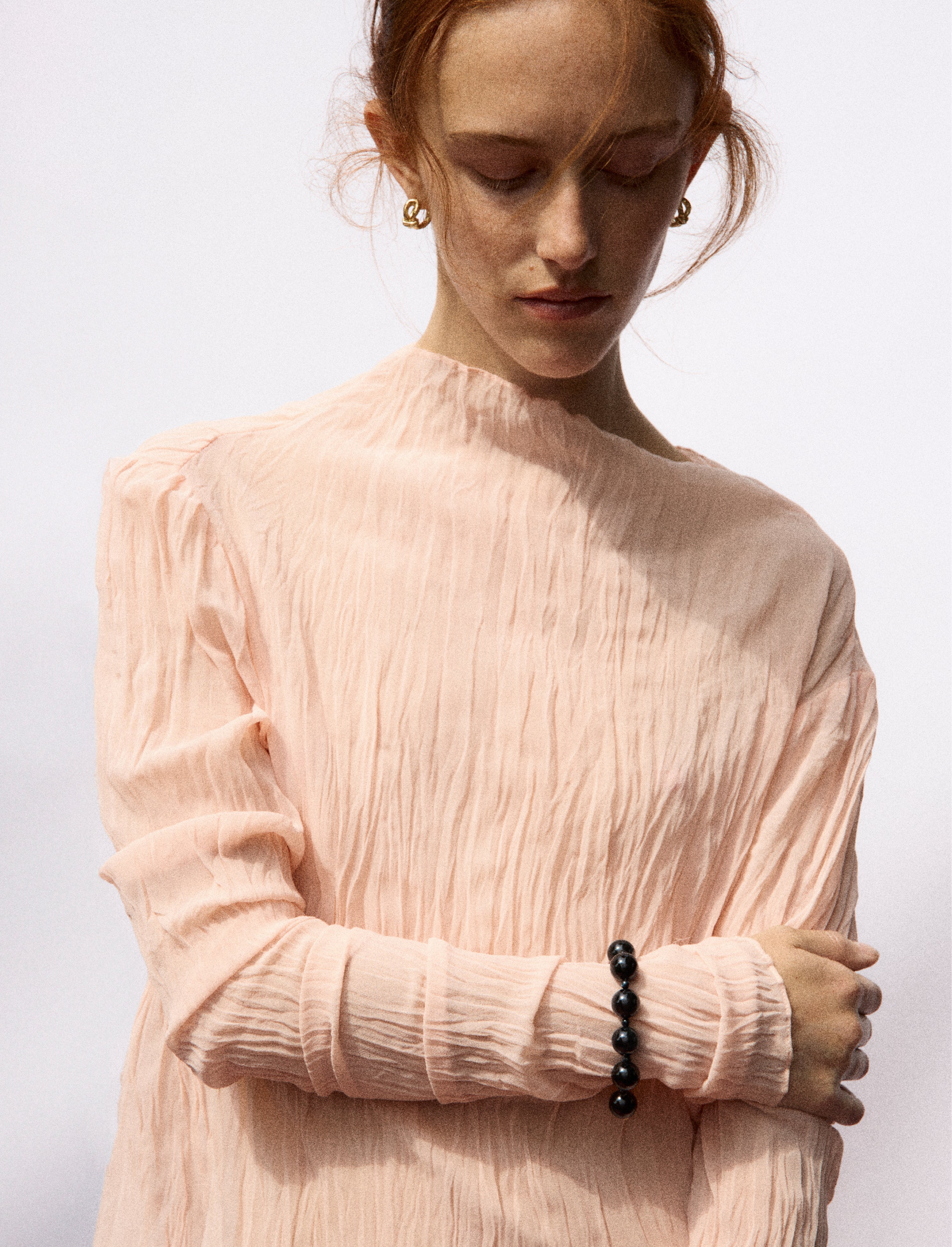 louise-damas-bracelet-le-bleu-bracelet-il-de-faucon-fermoir-n-ud image 6