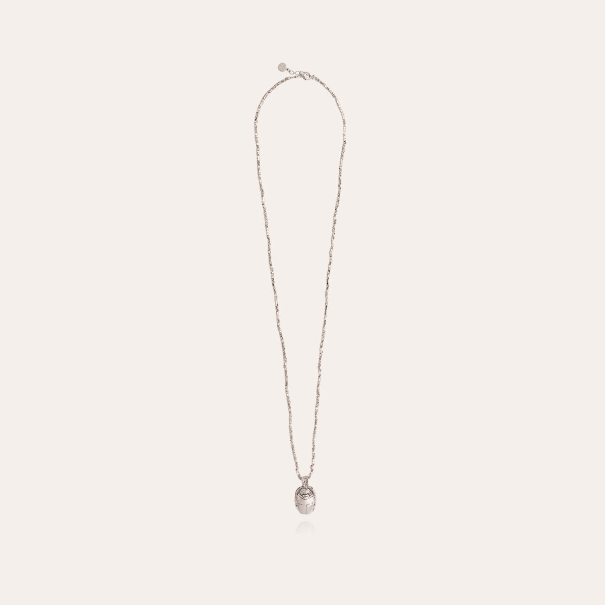 gas-bijoux-lucky-scarab-e-sautoir-perles-argent-es-facett-es-grav-main image 2