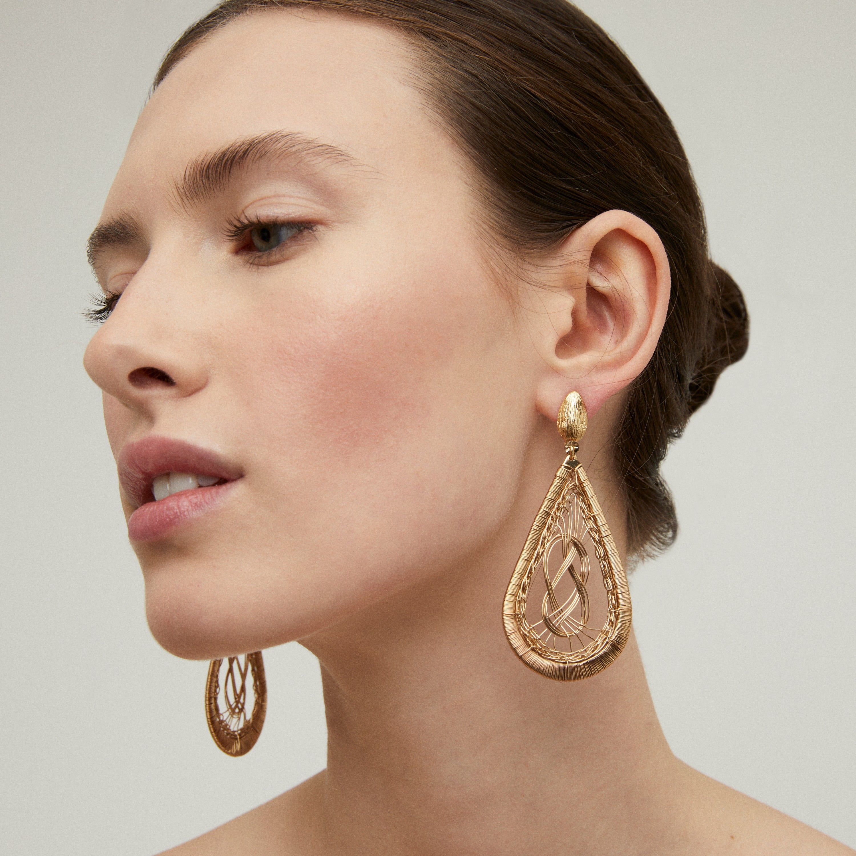 gas-bijoux-boucles-d-oreilles-tojo-filea-deux-gouttes-entrelac-es-tress-es-la-ma image 2